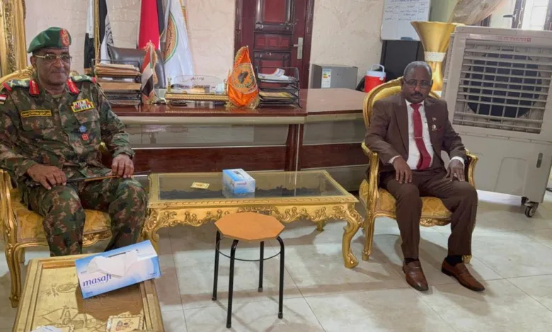 وزير العدل السوداني يزور سلاح المدرعات وزير العدل سلاح المدرعات