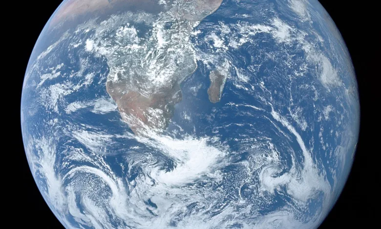 الارض و ثقب الاوزون