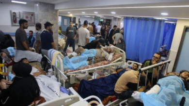 غزة - طبيب يفجع بجثث 3 من أشقائه أثناء عمله في المستشفى
