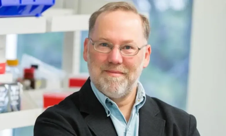 الفائز بجائزن نوبل في الطب