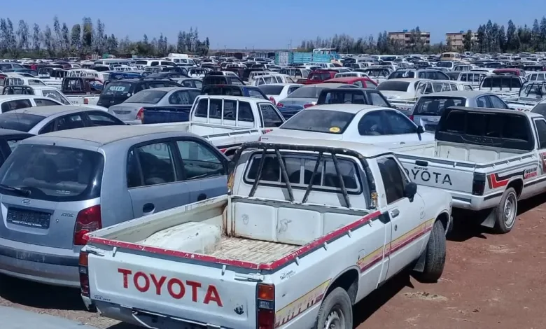 سيارات منهوبة