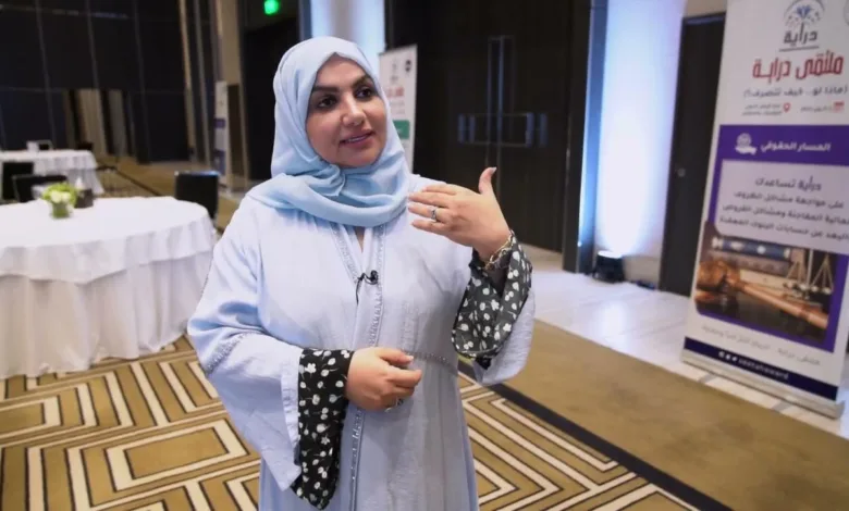 الكاتبة السعودية لمياء البراهيم تقترح: خفض ساعات العمل مقابل جزء من الراتب لمياء البراهيم