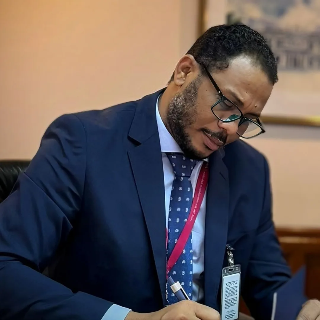 الخبير الاقتصادي مصعب عوض يشرح مفهوم التضخم بـ"مثال الحافلة" مصعب عوض