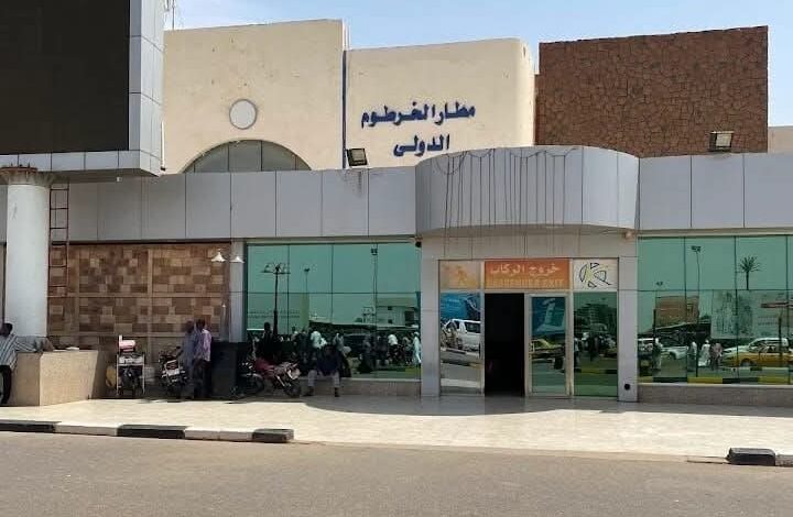 دورة بيئية تستهدف العاملين في مطار الخرطوم لتعزيز سلامة الطيران IMG 20251120 WA0004 - دورة بيئية تستهدف العاملين في مطار الخرطوم لتعزيز سلامة الطيران