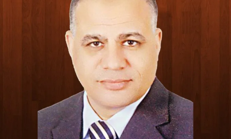 كاتب مصري: بيت الداء فى السودان د. محمد حسين أبوالحسن