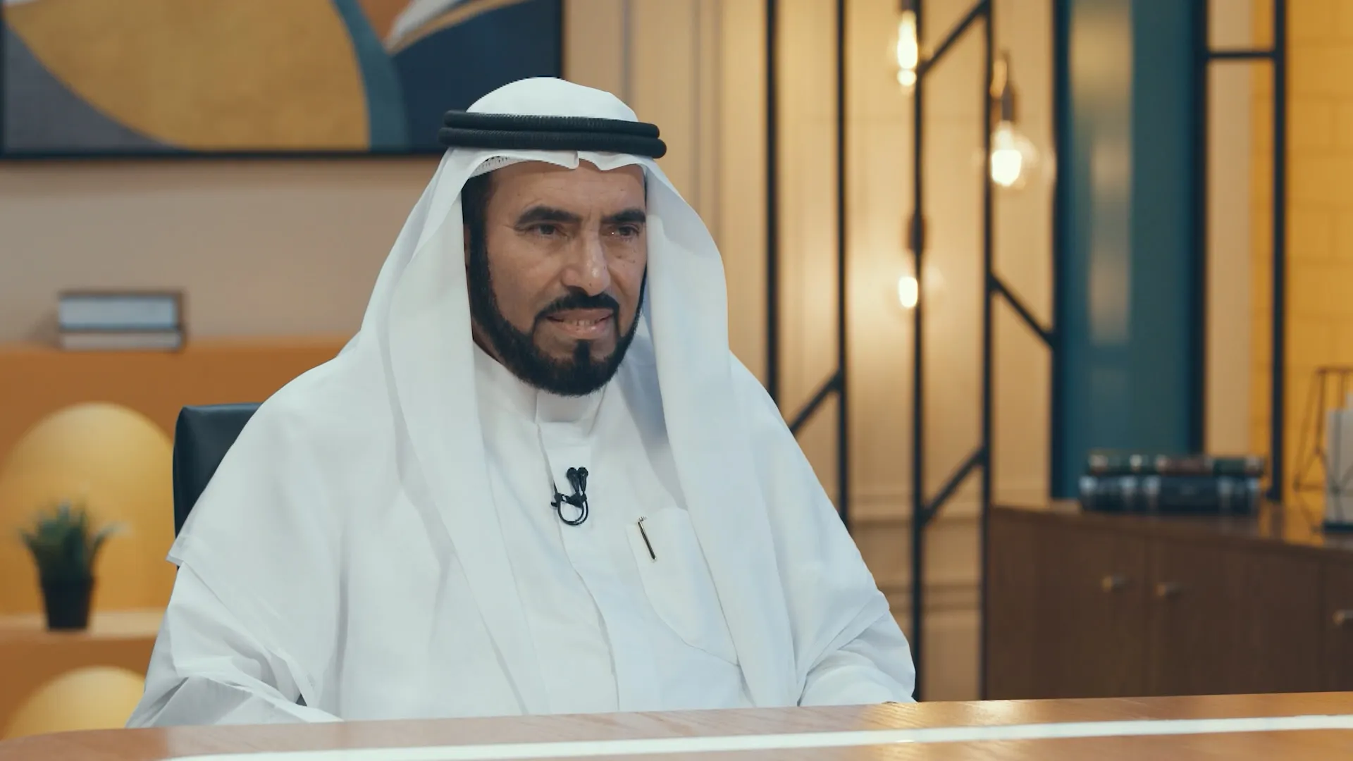 الكويت تسحب الجنسية من الداعية طارق السويدان بمرسوم أميري مفاجئ طرق السويدان