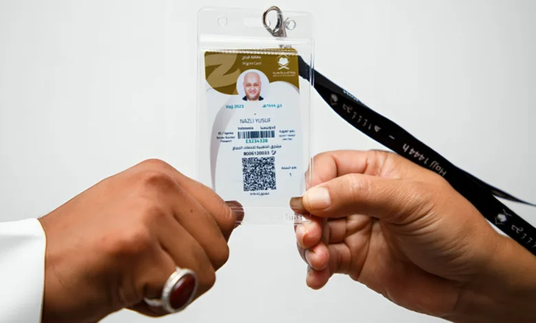 نسك العمرة.. بطاقة مطبوعة تسهل الخدمات للمعتمرين من الخارج بطاقة نسك