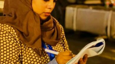 عزة ايرا - صحفية تنتقد زيارة رئيس الوزراء إلى ميناء سواكن وتصفها بـ"الخطأ البروتوكولي الجسيم"