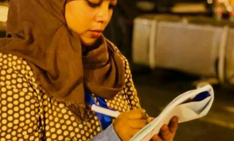 صحفية تنتقد زيارة رئيس الوزراء إلى ميناء سواكن وتصفها بـ"الخطأ البروتوكولي الجسيم" عزة ايرا - صحفية تنتقد زيارة رئيس الوزراء إلى ميناء سواكن وتصفها بـ"الخطأ البروتوكولي الجسيم"