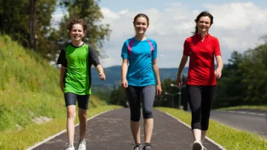 ماذا يفعل المشي 30 دقيقة يومياً في جسمك؟ المشي