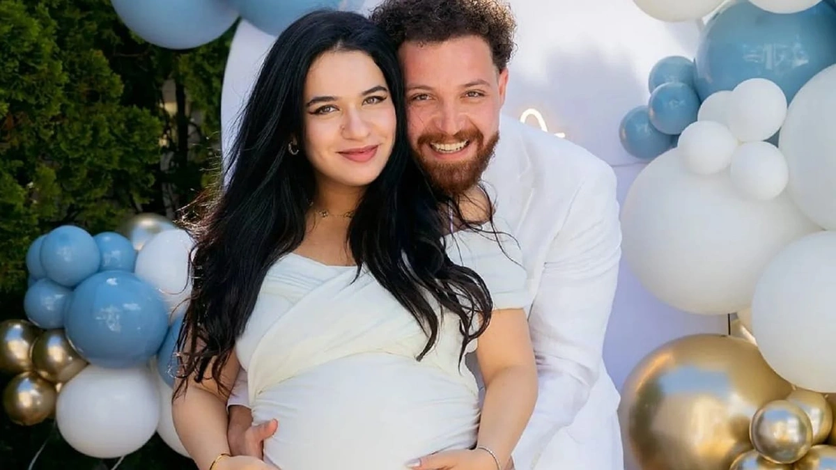 محمود حجازي وزوجته