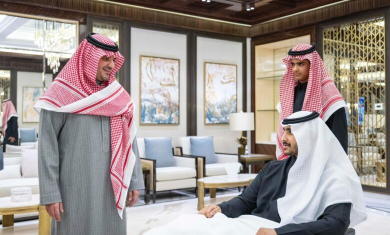 وزير الداخلية يكرّم الجندي ريان آل أحمد بعد شفائه من إصابته بالمسجد الحرام وزير الداخلية السعودي