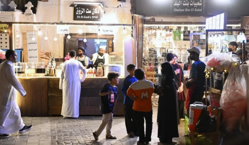 هل فضحت «بسطات جدة» ما وراء فلاتر السناب و«تيك توك» بسطات جدة