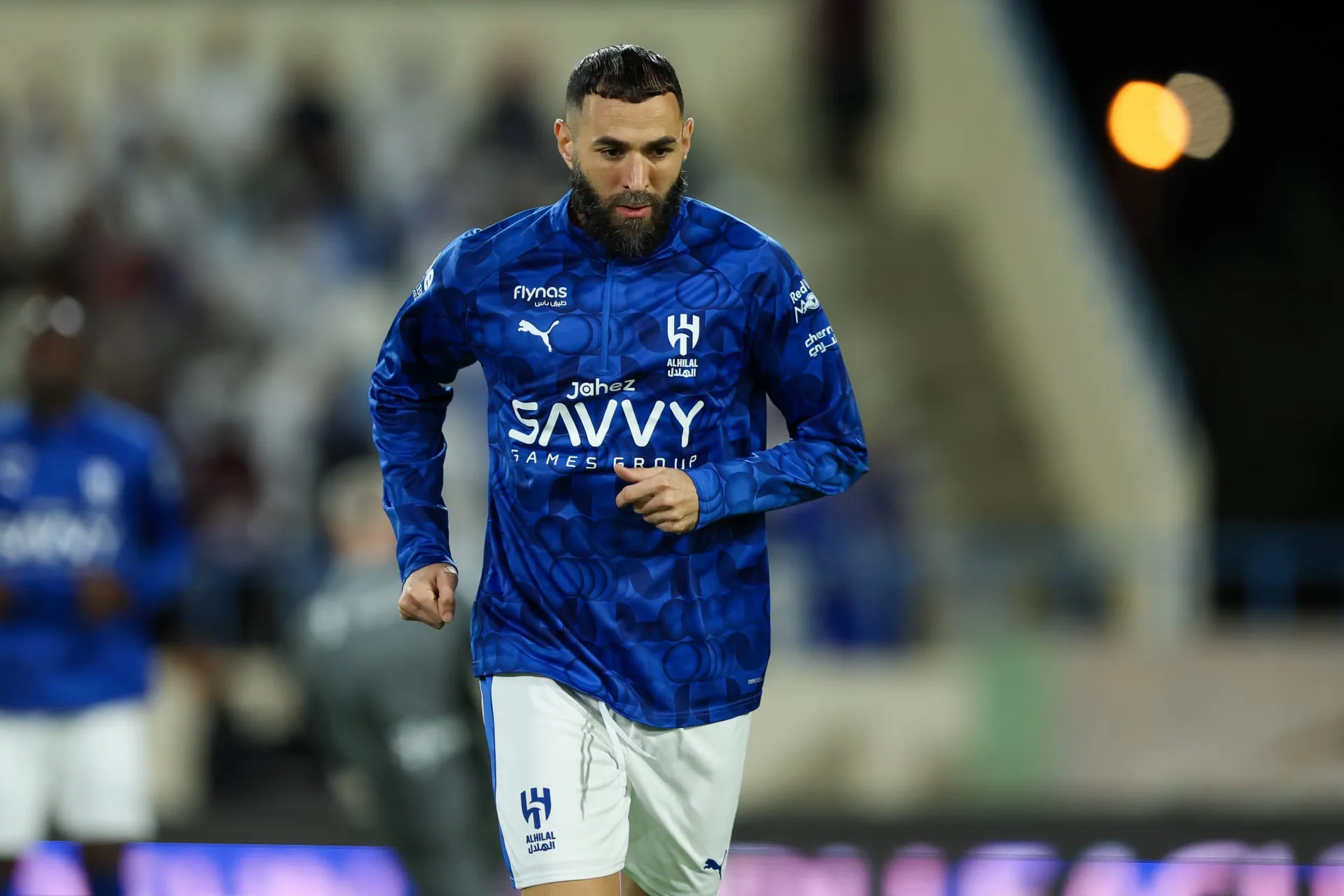 أحمد شراحيلي: السد أولًا.. والهلال ليس بنزيما فقط بنزيما