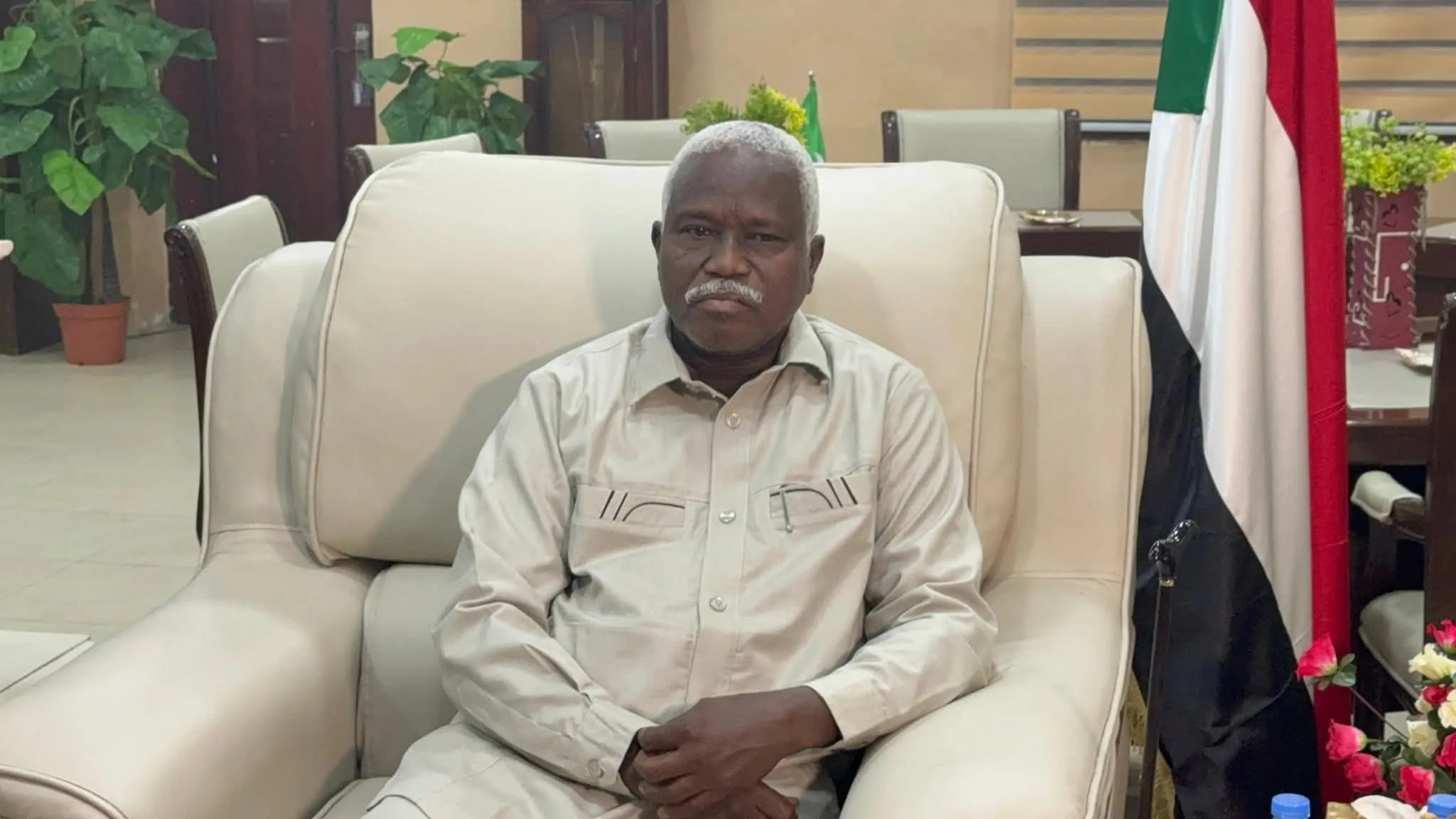 والي شمال دارفور الحافظ بخيت