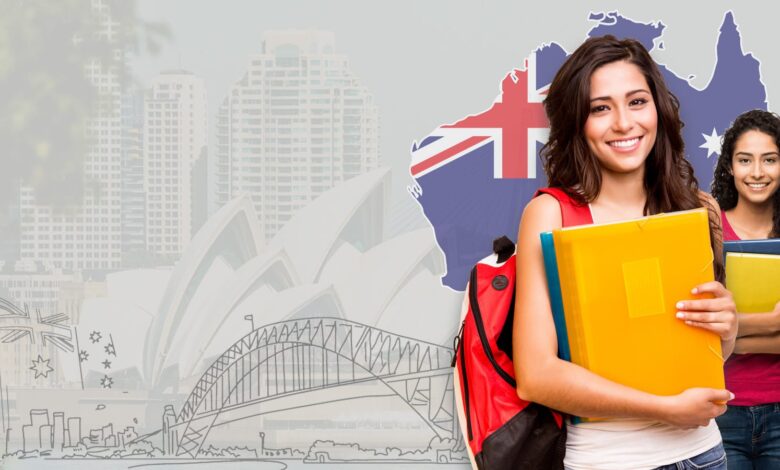 فرص ذهبية لعام 2026 : بشروط ميسرة و بدون IELTS جامعات أسترالية تقدم منحًا دولية براتب شهري وتذاكر سفر صورة رمزية للدراسة في أستراليا