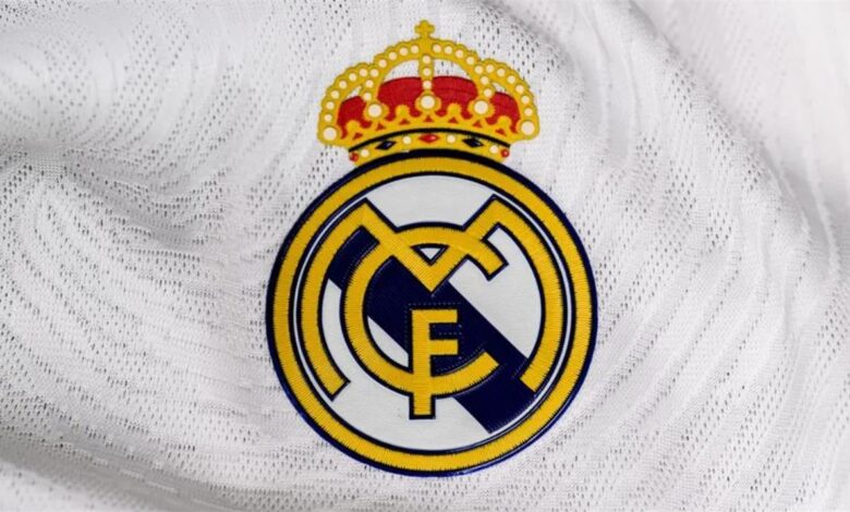 اتهامات بالعنصرية : قراءة شفاه تكشف لحظات الغضب بين نجم ريال مدريد فينيسيوس ولاعب بنفيكا روديجر