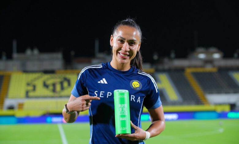 لاعبة النصر البرازيلية تعلن اعتناقها الإسلام في السعودية لاعبة النصر البرازيلية كاثلين سوزا