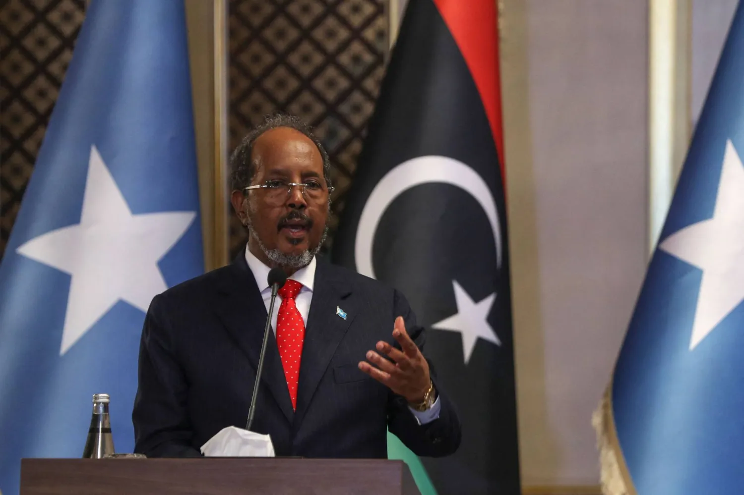 نجاة رئيس الصومال من محاولة إغتيال رئيس الصومال