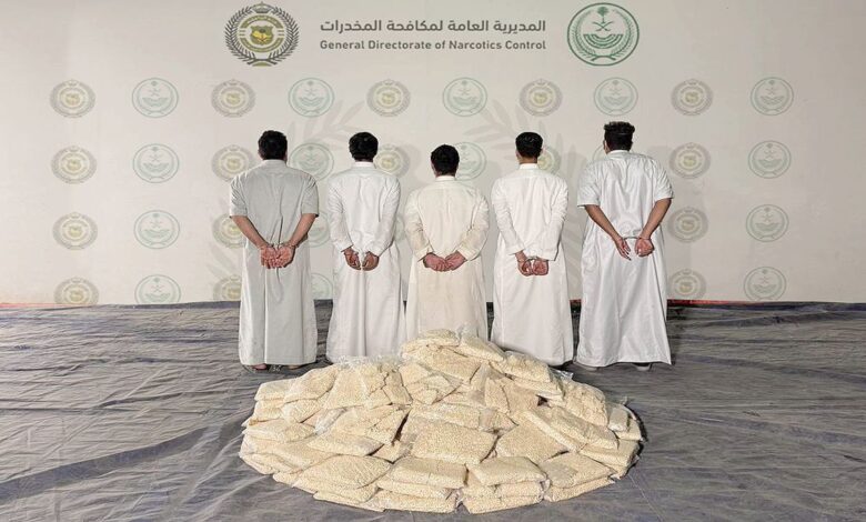 السعودية.. إحباط تهريب حوالي 3 مليون قرص أمفيتامين صورة توضيحية لضبط أقراص أمفيتامين مهربة