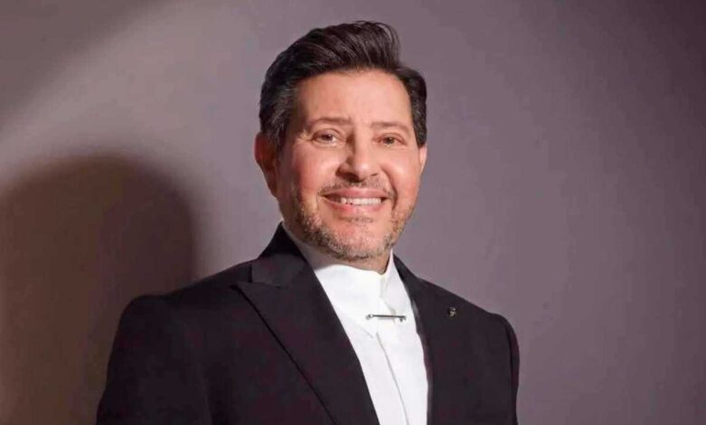 عمرو أديب يحسم الجدل حول وفاة الفنان هاني شاكر الفنان المصري هاني شاكر