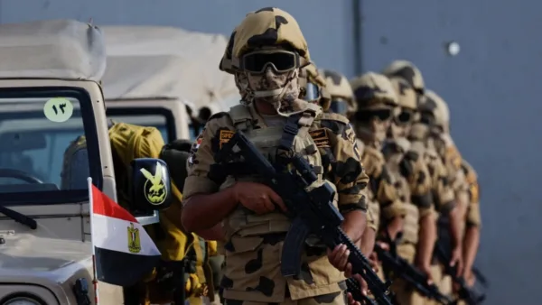 الجيش المصري يتأهب على حدود السودان الجيش المصري يرفع جاهزيته القتالية على حدود السودان