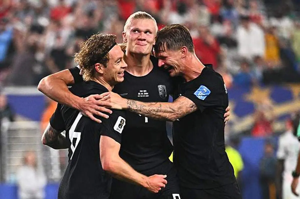 هالاند يقود النرويج للتأهل رسمياً بثنائية أمام السنغال منتخب النرويج