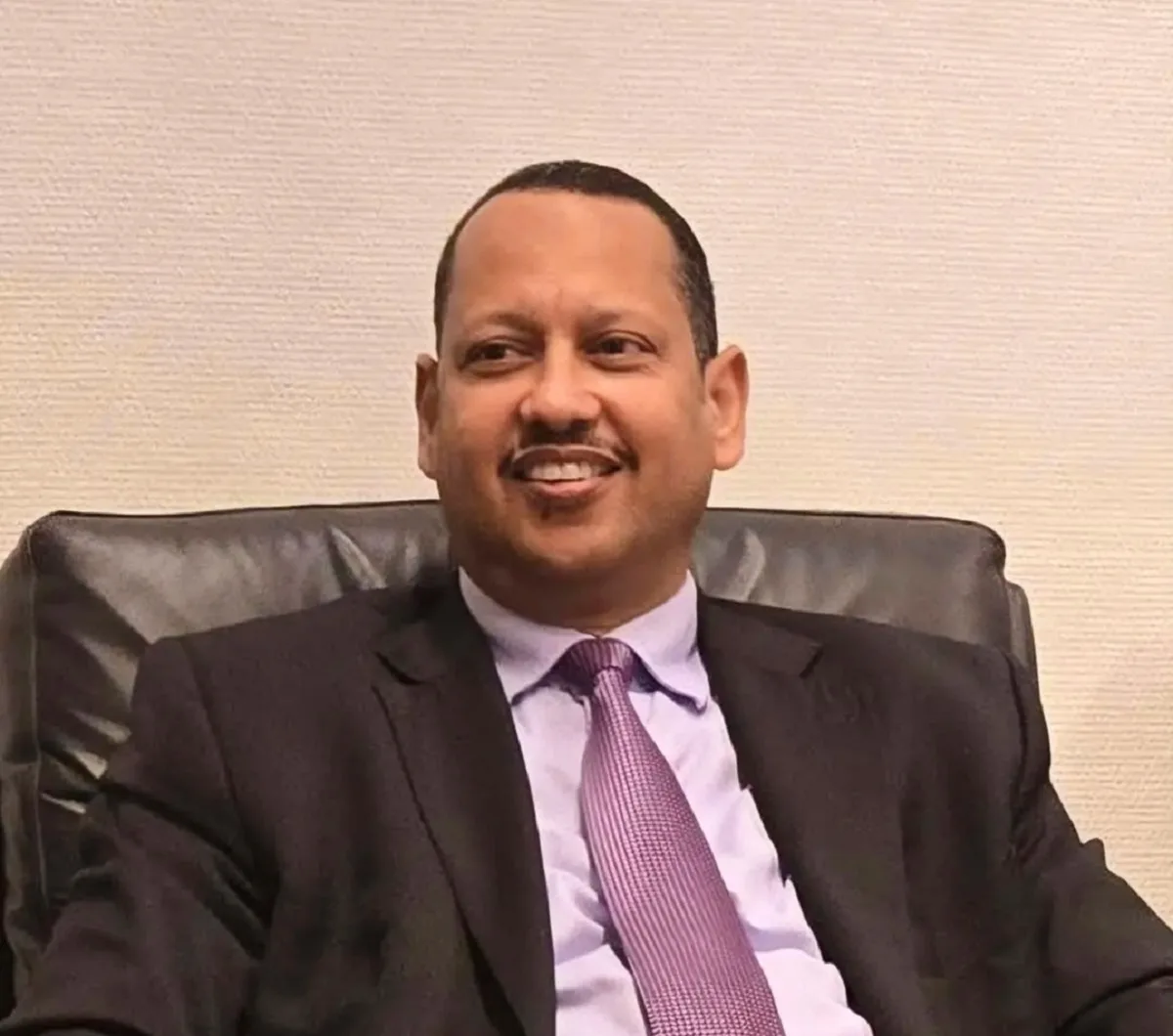 السودان يُعيّن وكيلاً جديدًا لوزارة الخارجية.. من هو السفير إدريس؟ السفير ادريس محمد سعيد