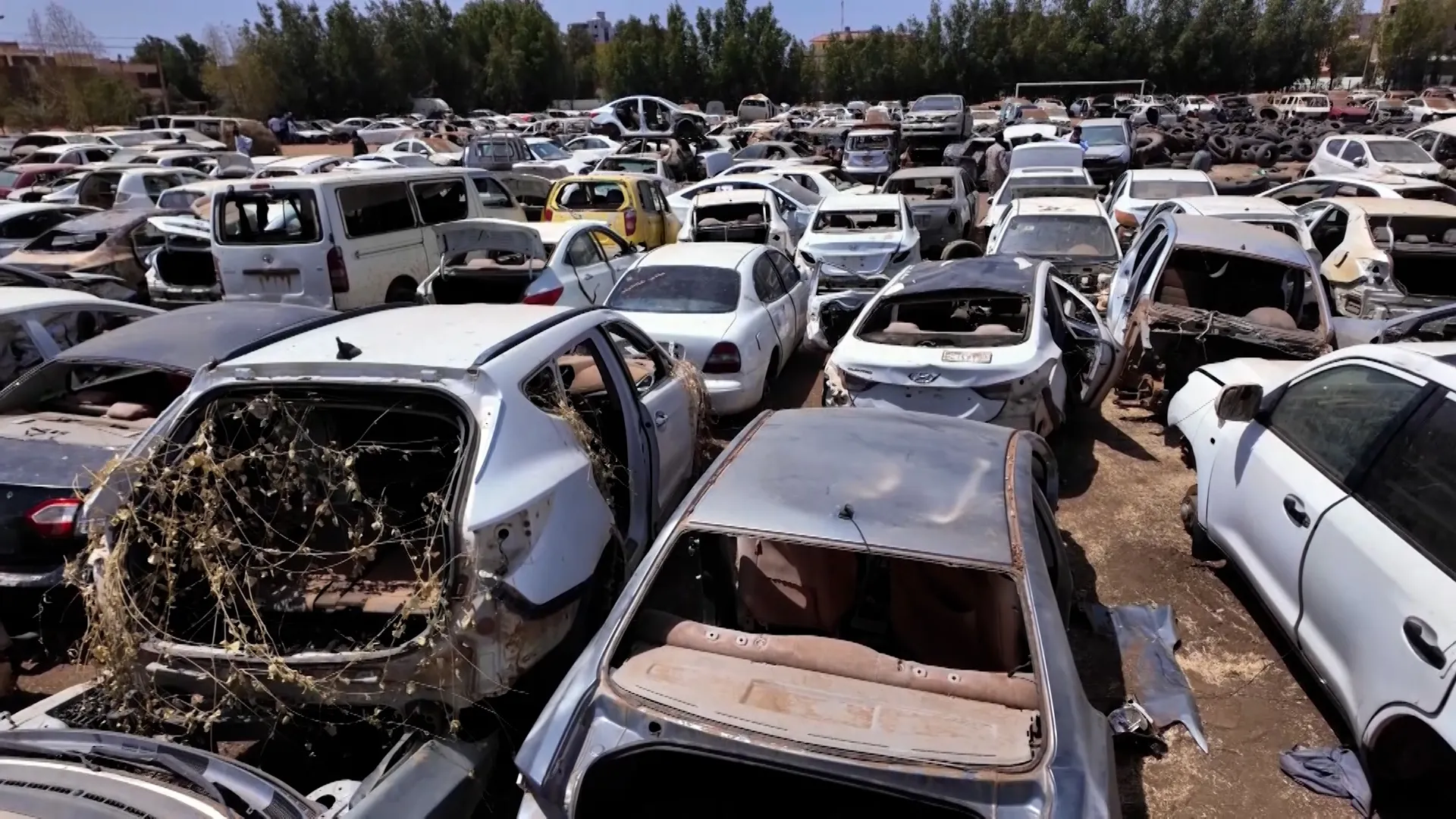 خطوات جديدة لإعادة المركبات المنهوبة إلى أصحابها في السودان السيارات المنهوبة