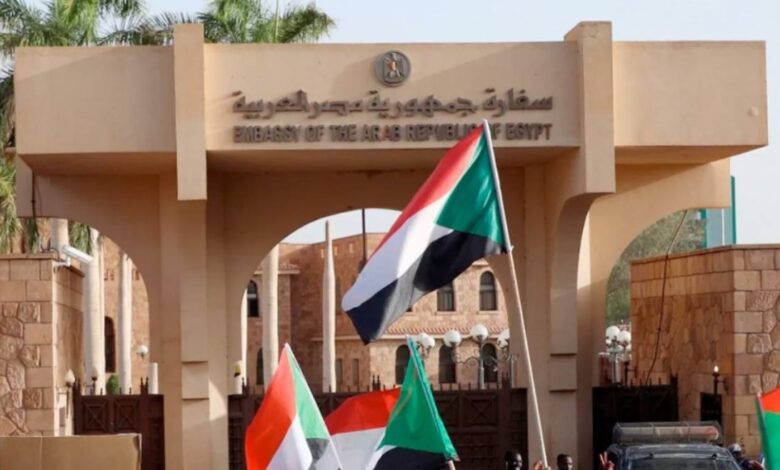 بدء إعمار محيط السفارة المصرية بالخرطوم السفارة المصرية في السودان