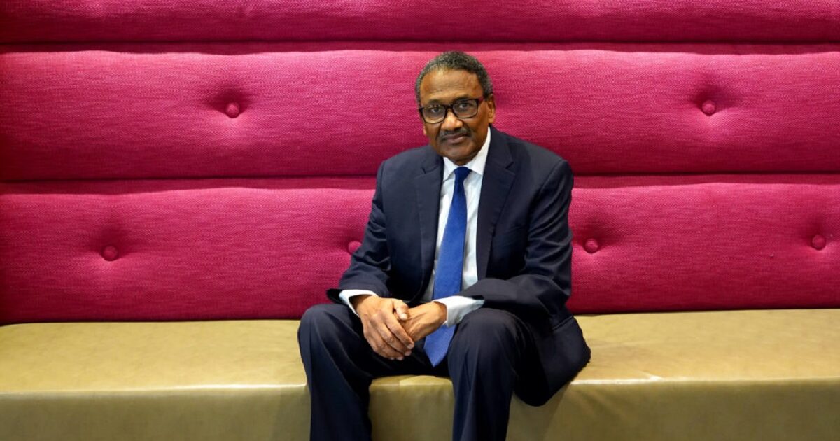 السفير السوداني السابق في واشنطن يعود إلى الخرطوم لطرح رؤية جديدة بشأن الأزمة السفير السابق نور الدين ساتي