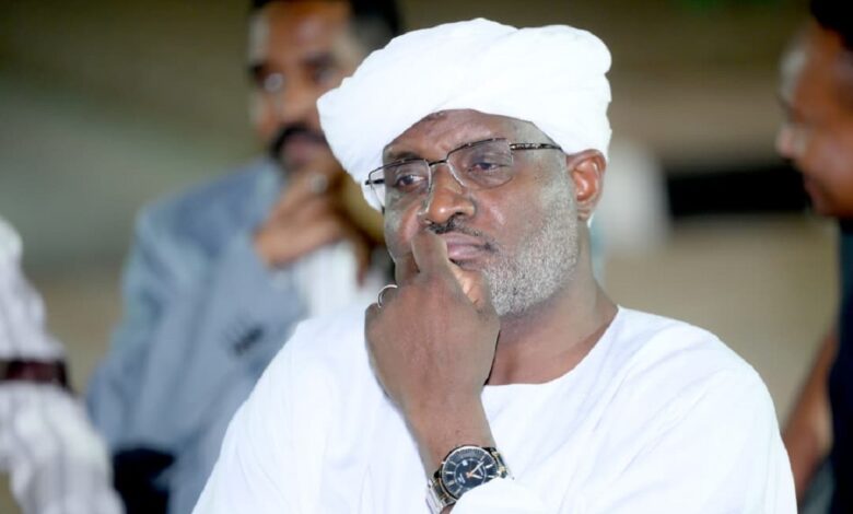 اعتقال الصحفي عبد الماجد عبد الحميد بعد منشور عن البرهان وكباشي الصحفي عبد الماجد عبد الحميد