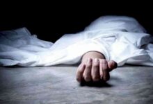 ضربها بعصا الشمسية.. عامل شاطئ يقتل سيدة أمام أطفالها في الإسكندرية جثة