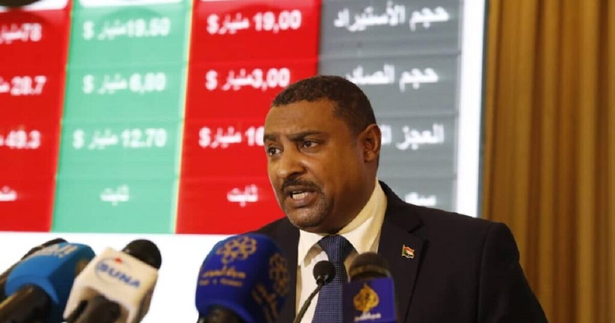 رئيس الغرفة القومية للمستوردين يفجر مفاجأة بشأن وكالة حصرية لشركة سعودية رئيس الغرفة القومية للمستوردين الصادق جلال الدين صالح