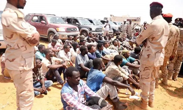 شبكة أطباء السودان: وفاة 215 معتقلاً في سجن دقريس وغموض حول مصير 31 آخرين معتقلين