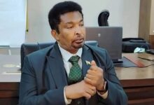 وزير الثروة الحيوانية يعلن إنشاء مدن إنتاج حيواني وزير الثروة الحيوانية والسمكية السوداني احمد التجاني المنصوري