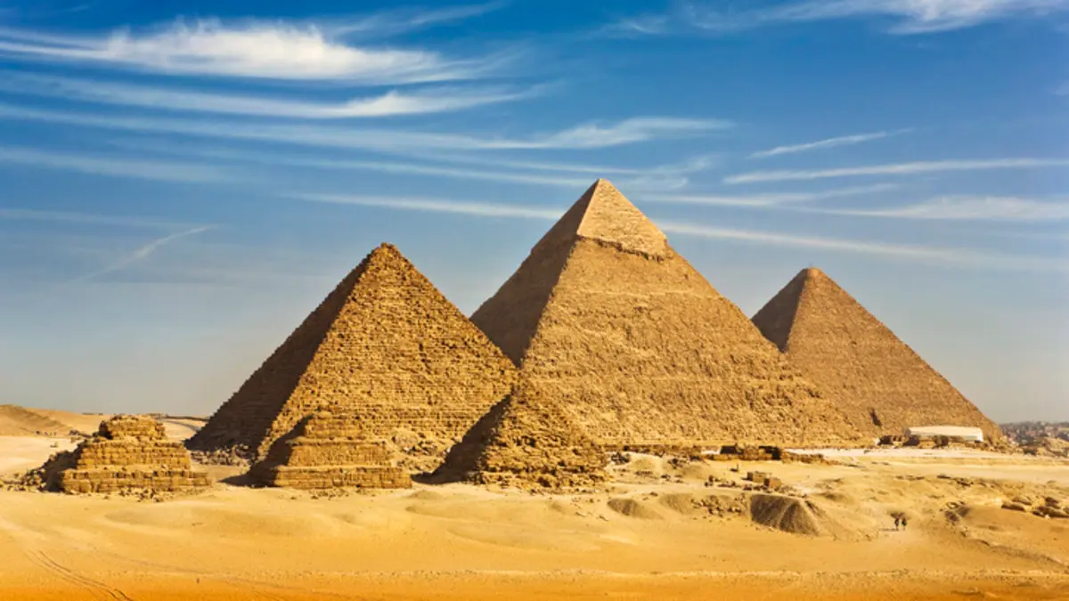 سر صمود أهرامات مصر أمام الزلازل.. ودراسة تشير لـ"اهتزاز عكس اتجاه الأرض" اهرامات مصر
