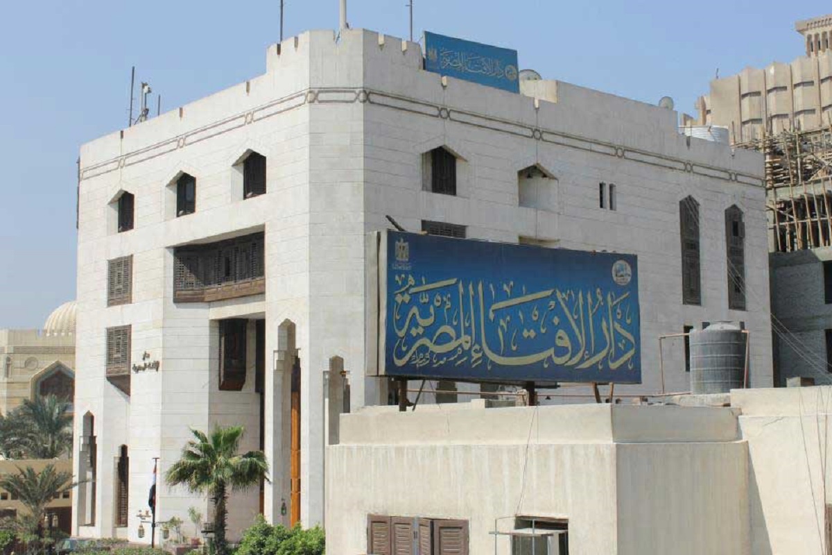 هل إبعاد الأطفال بالإشارة أثناء الصلاة يبطلها؟ .. دار الإفتاء توضح دار الافتاء المصرية