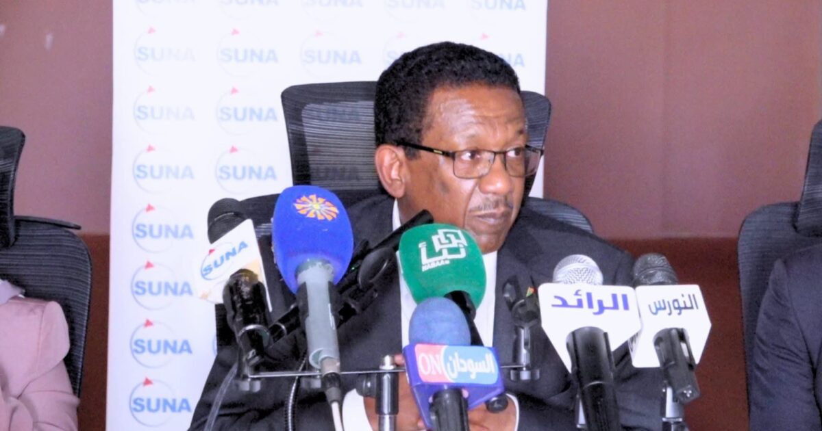 خبير قانوني يدعو لتفعيل التقاضي الدولي لملاحقة المليشيا محمد الزين خبير قانوني