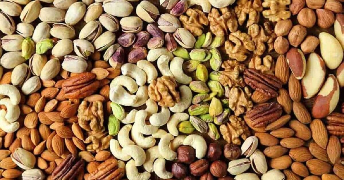 منتجات تغذي الدماغ وتجعلنا أكثر ذكاء المكسرات