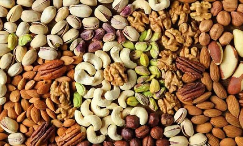 منتجات تغذي الدماغ وتجعلنا أكثر ذكاء صورة توضيحية لأنواع المكسرات