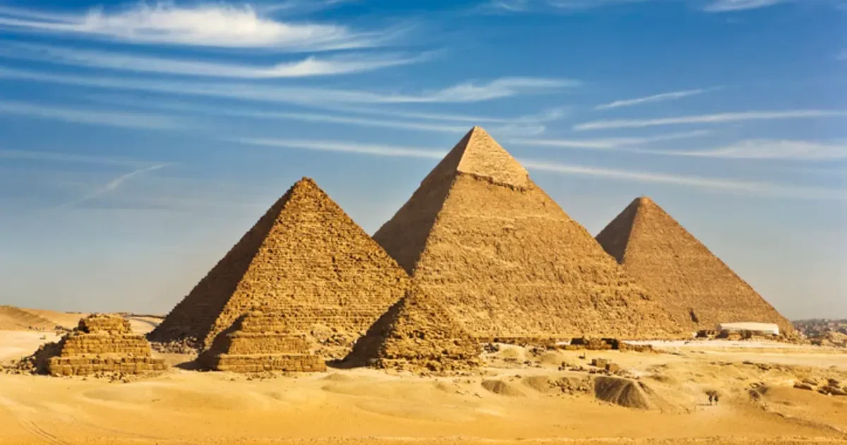 سر صمود أهرامات مصر أمام الزلازل.. ودراسة تشير لـ"اهتزاز عكس اتجاه الأرض" اهرامات مصر