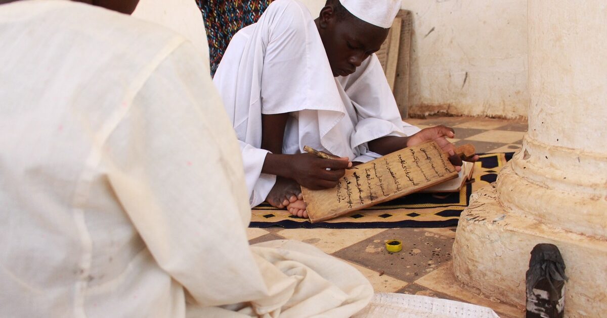 اللوح والدواية في خلاوى القرآن.. إرث تعليمي وروحانية تتوارثها الأجيال في السودان خلاوي القران