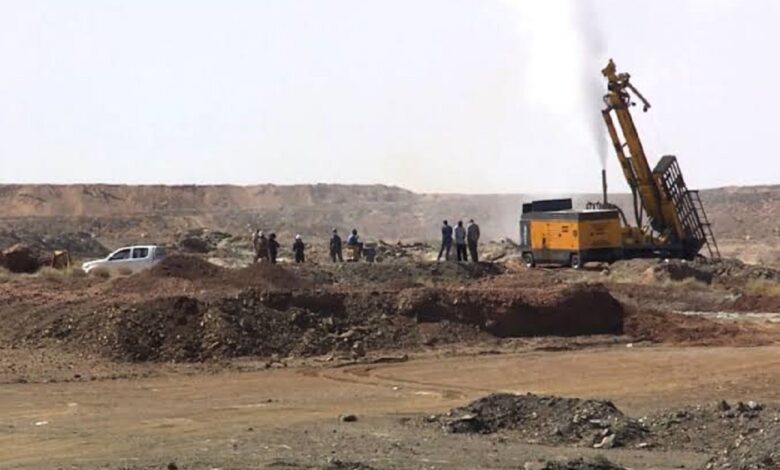 شركات تعدين في السودان تهدد بوقف إنتاج الذهب صورة توضيحية لعمليات التعدين في السودان