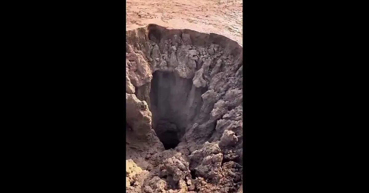 هبوط أرضي مفاجئ شغل السودانيين.. وهيئة الأبحاث توضح هبوط ارضي