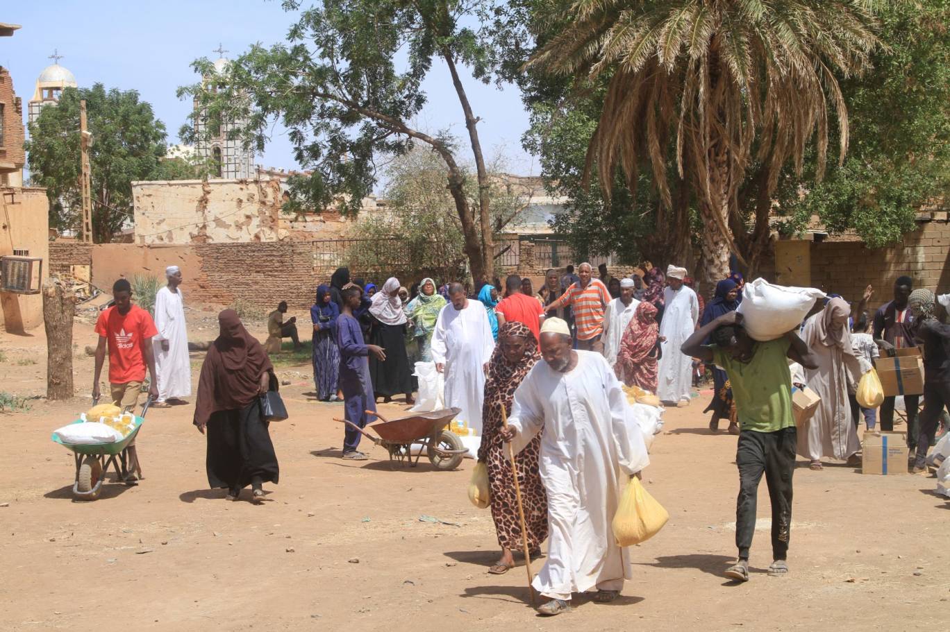 مجموعات سودانية تنشط "افتراضيا" لمساعدة المحتاجين مساعدة - مجموعات سودانية تنشط "افتراضيا" لمساعدة المحتاجين