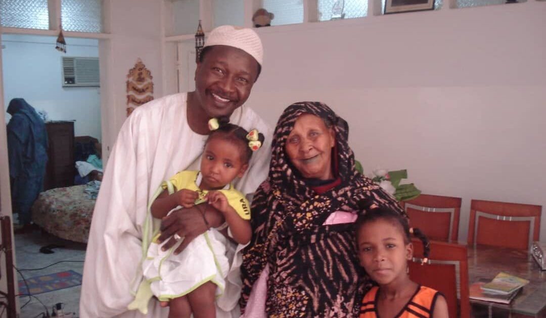 والدة الفنان عمر احساس - وفاة والدة الفنان السوداني عمر إحساس
